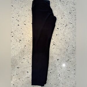 Lulu lemon used wunder under size 8